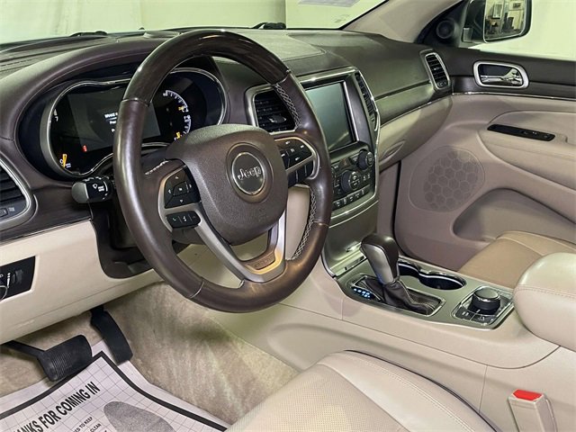 Used 2018 Jeep Grand Cherokee Overland image 4