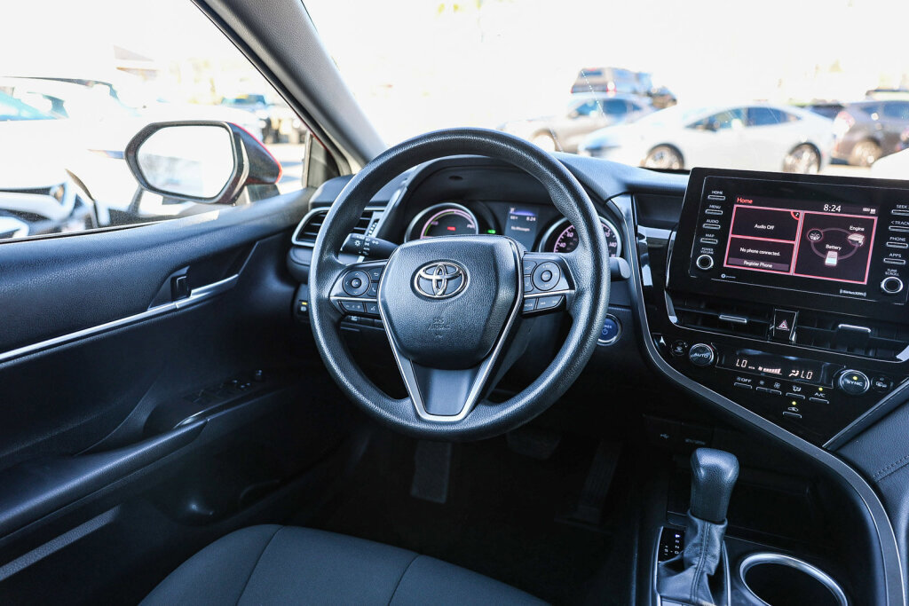 Certified 2024 Toyota Camry LE image 5