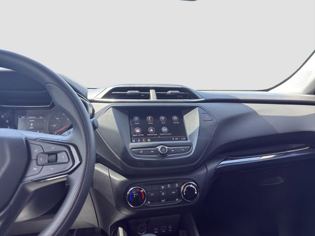 Used 2023 Chevrolet TrailBlazer LT FWD image 15
