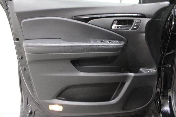 Used 2019 Honda Pilot Elite image 18