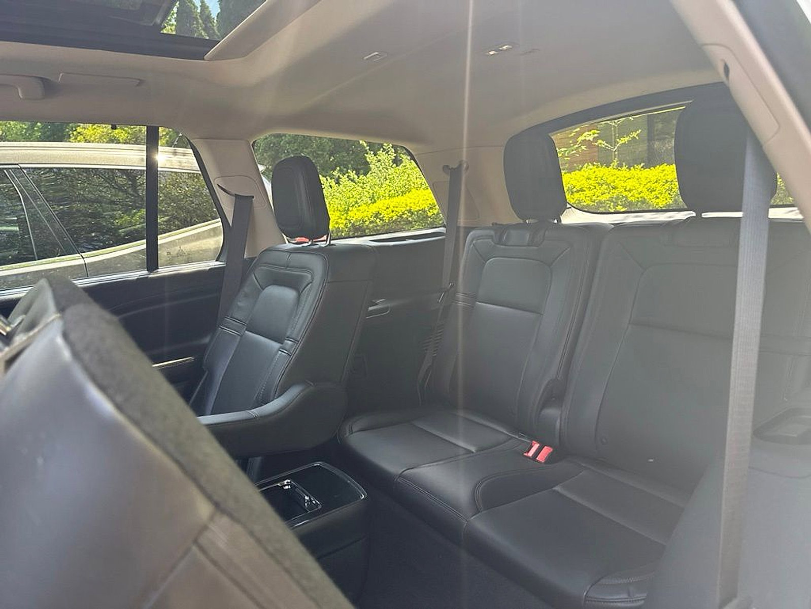 Used 2023 Lincoln Aviator Reserve w/ Equipment Group 201A AWD/4WD image 24