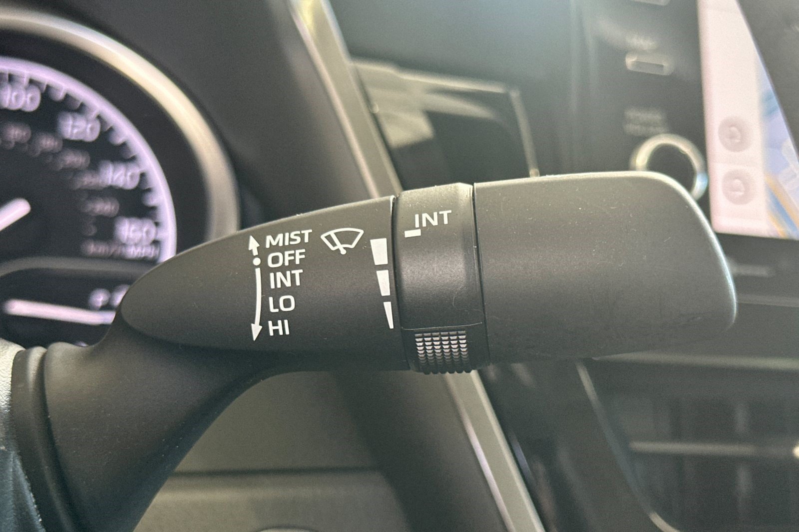 Used 2024 Toyota Camry XLE AWD/4WD image 32