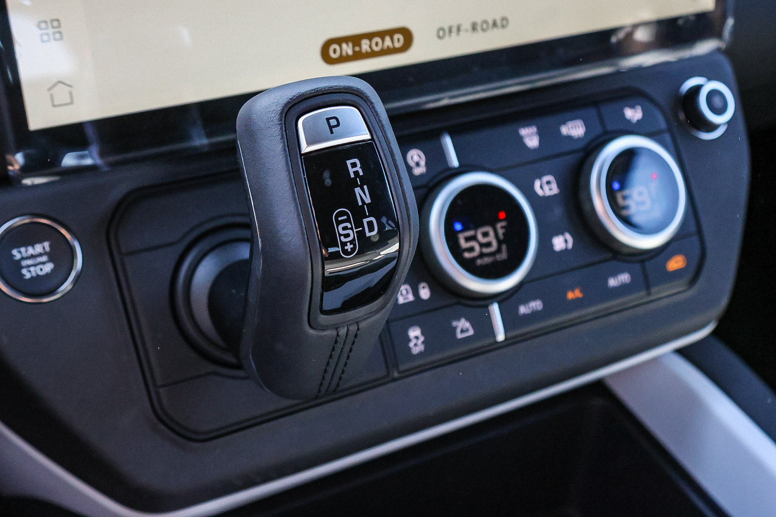 New 2026 Land Rover Defender 110 X-Dynamic SE AWD/4WD image 28