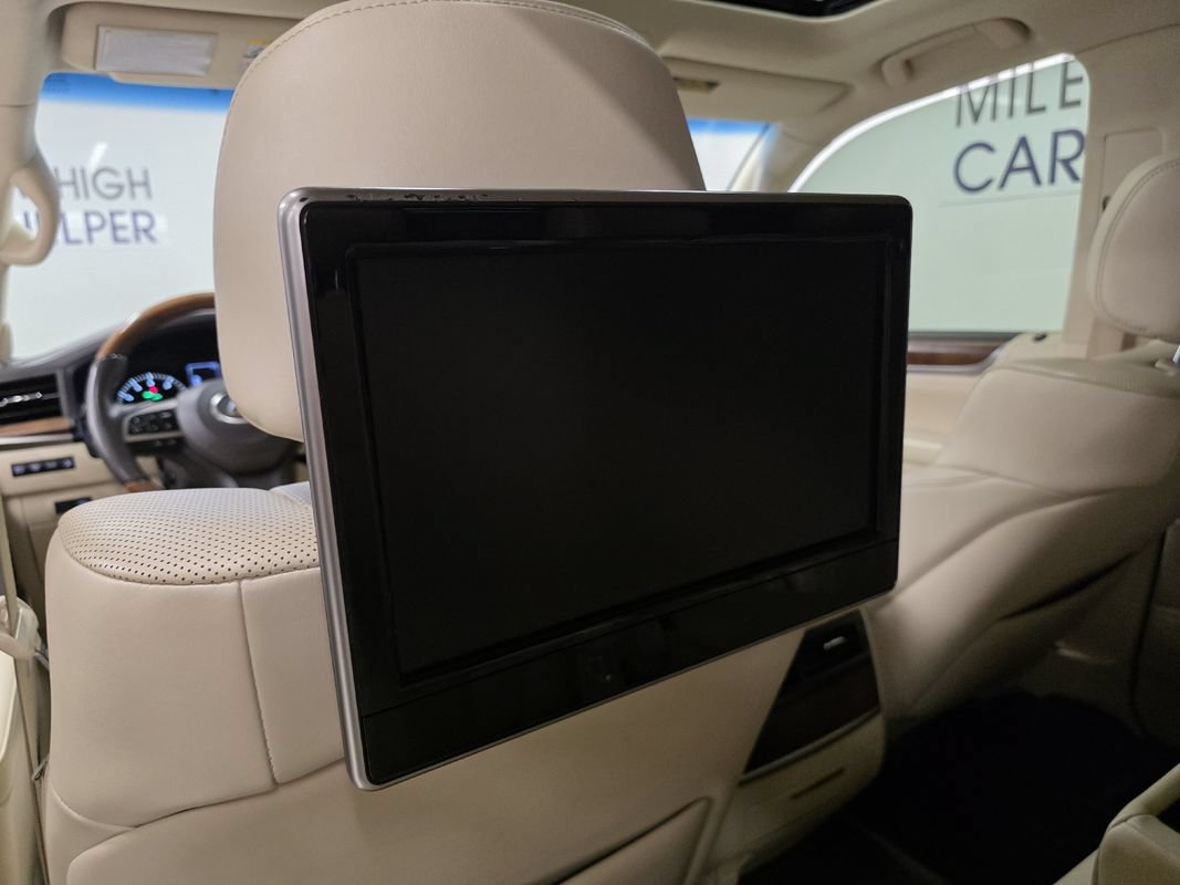 Used 2017 Lexus LX 570 4WD w/ Luxury Package image 45