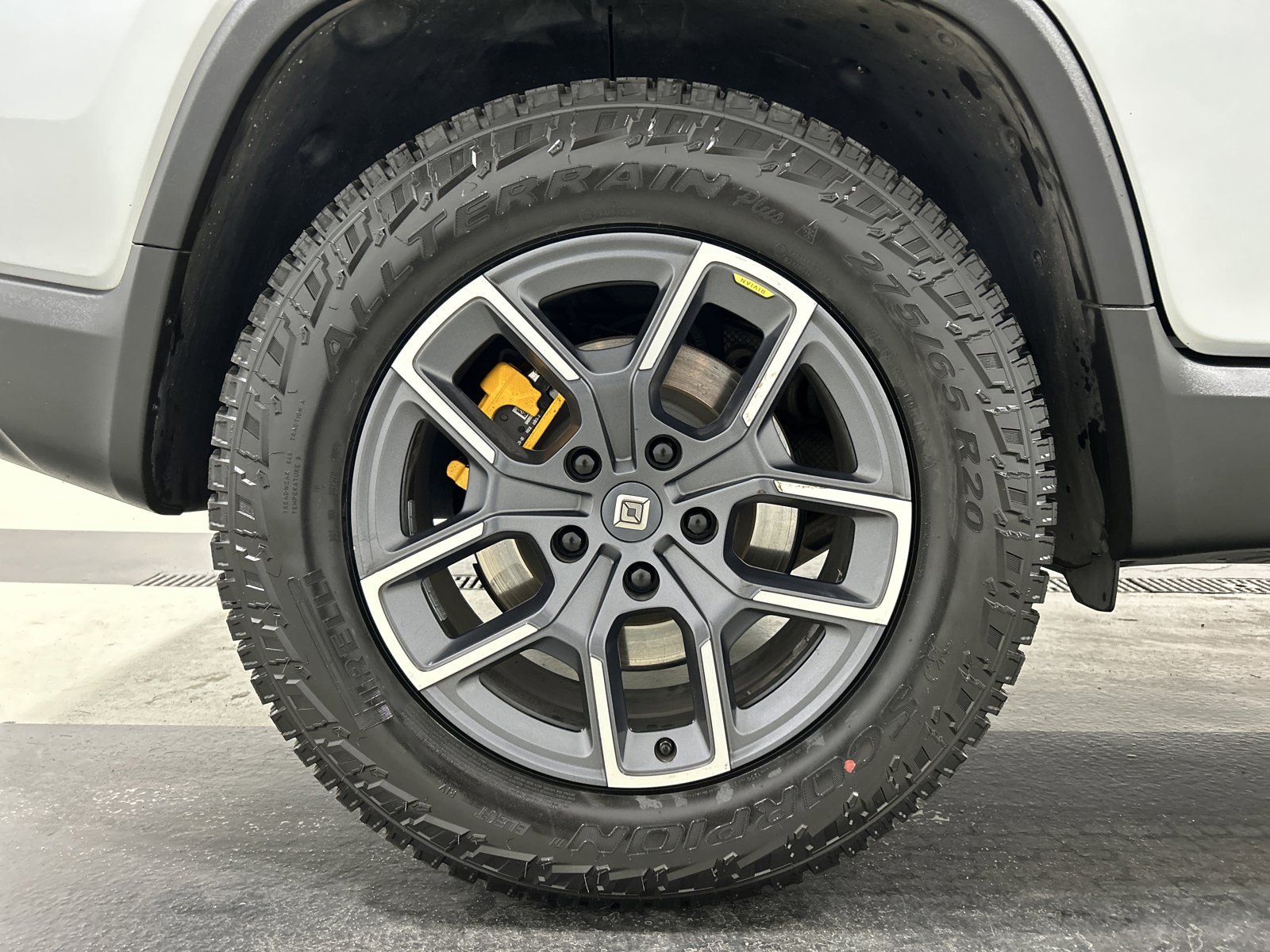 Used 2022 Rivian R1T Adventure image 12