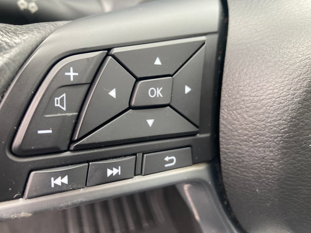 Used 2018 Nissan Rogue SV w/ Premium Package image 44