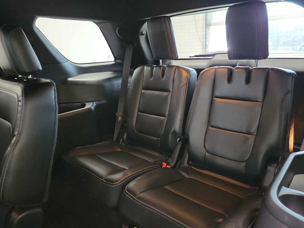 Used 2017 Ford Explorer Limited image 6