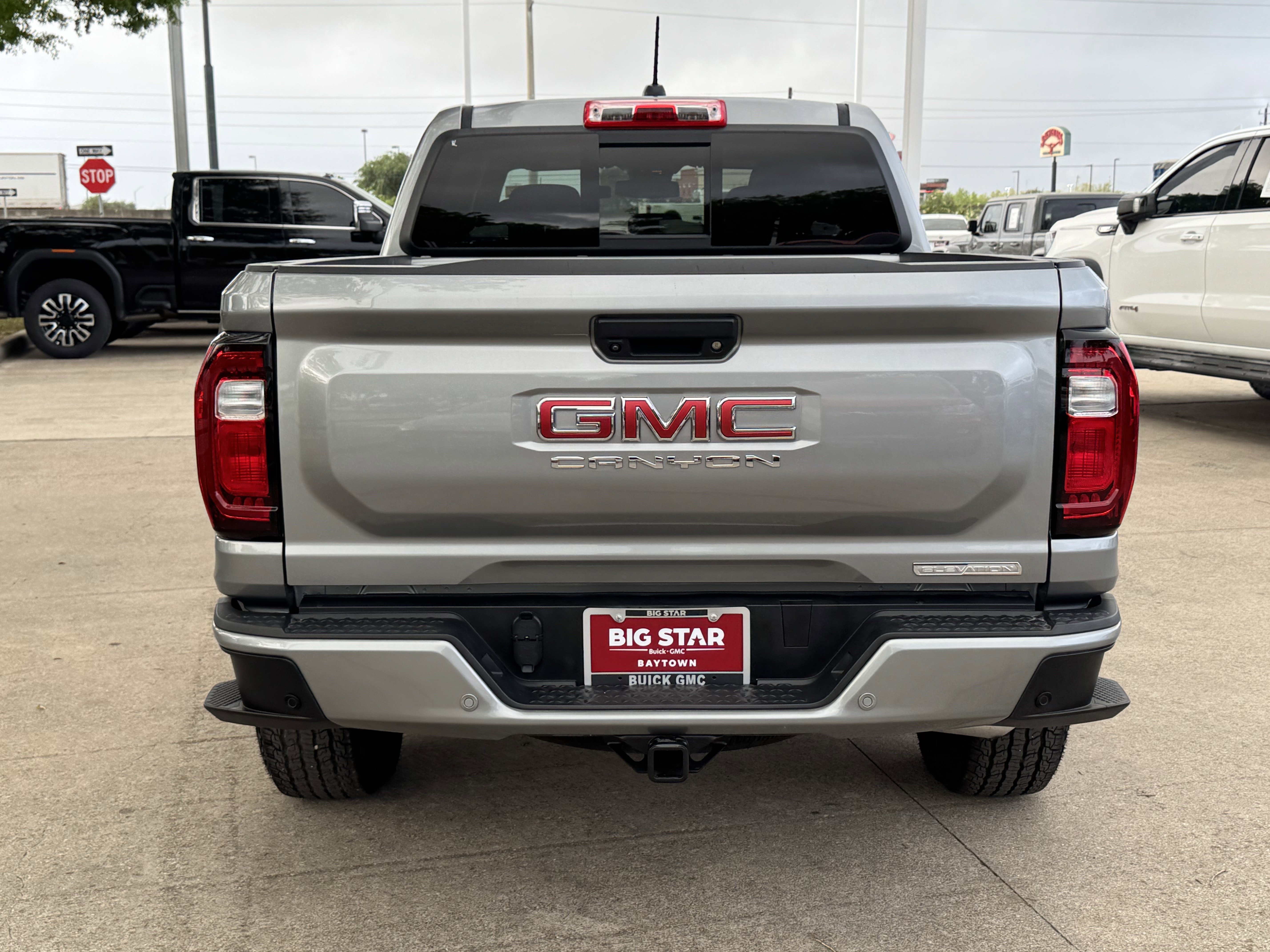 Used 2025 GMC Canyon Elevation w/ Convenience Package image 10