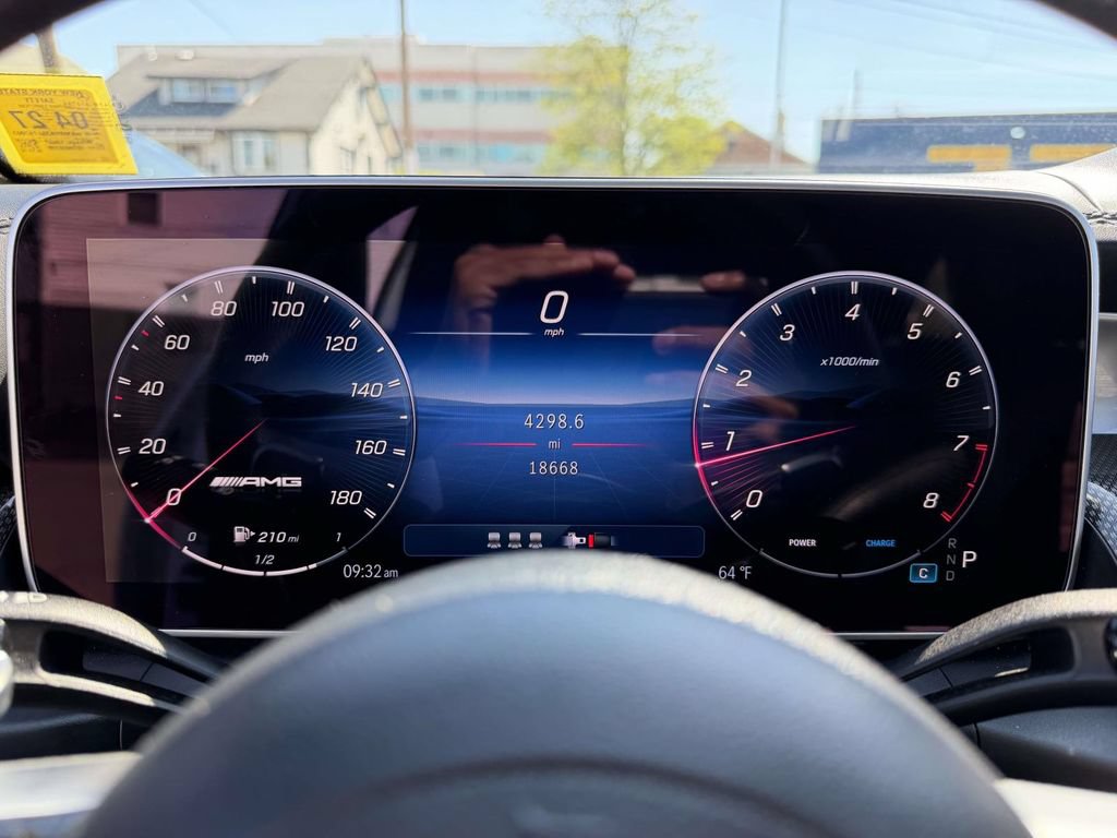 Used 2025 Mercedes-Benz GLC 43 AMG 4MATIC image 23
