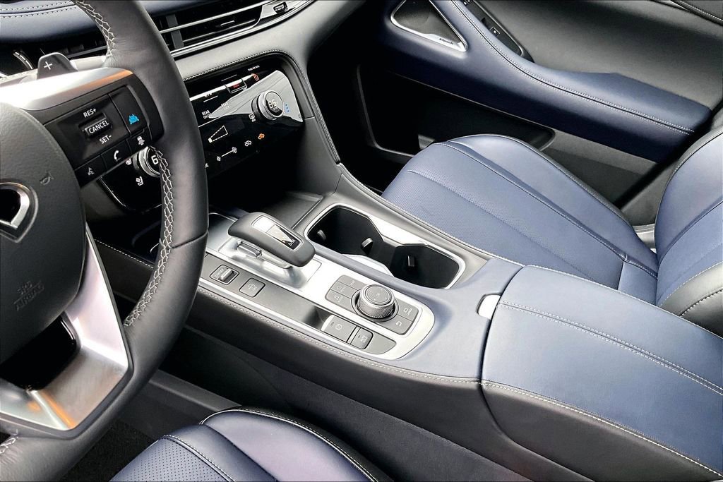 Certified 2026 INFINITI QX60 Sport w/ Dark Cargo Package image 19