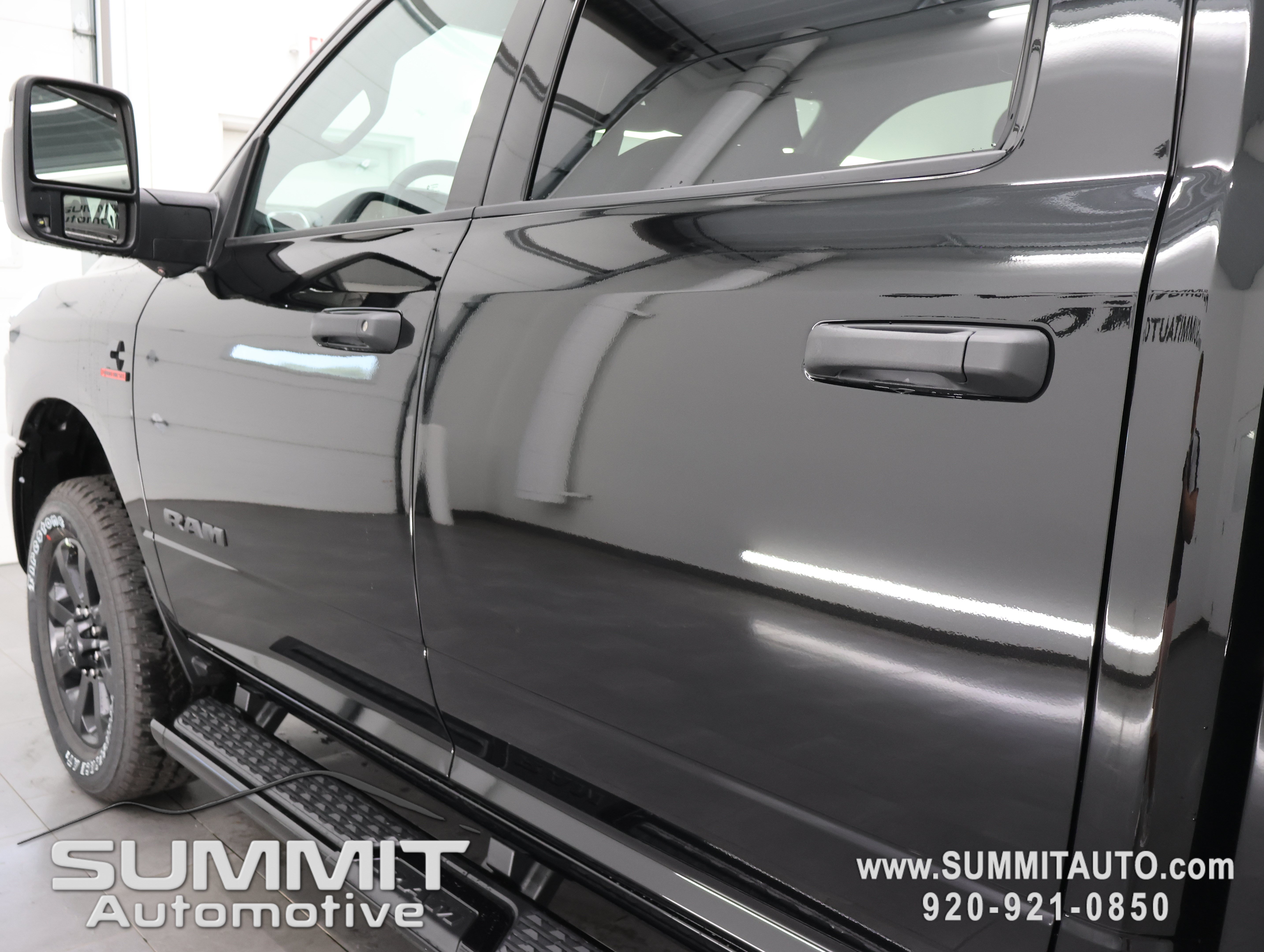 New 2026 RAM 3500 Big Horn AWD/4WD image 38