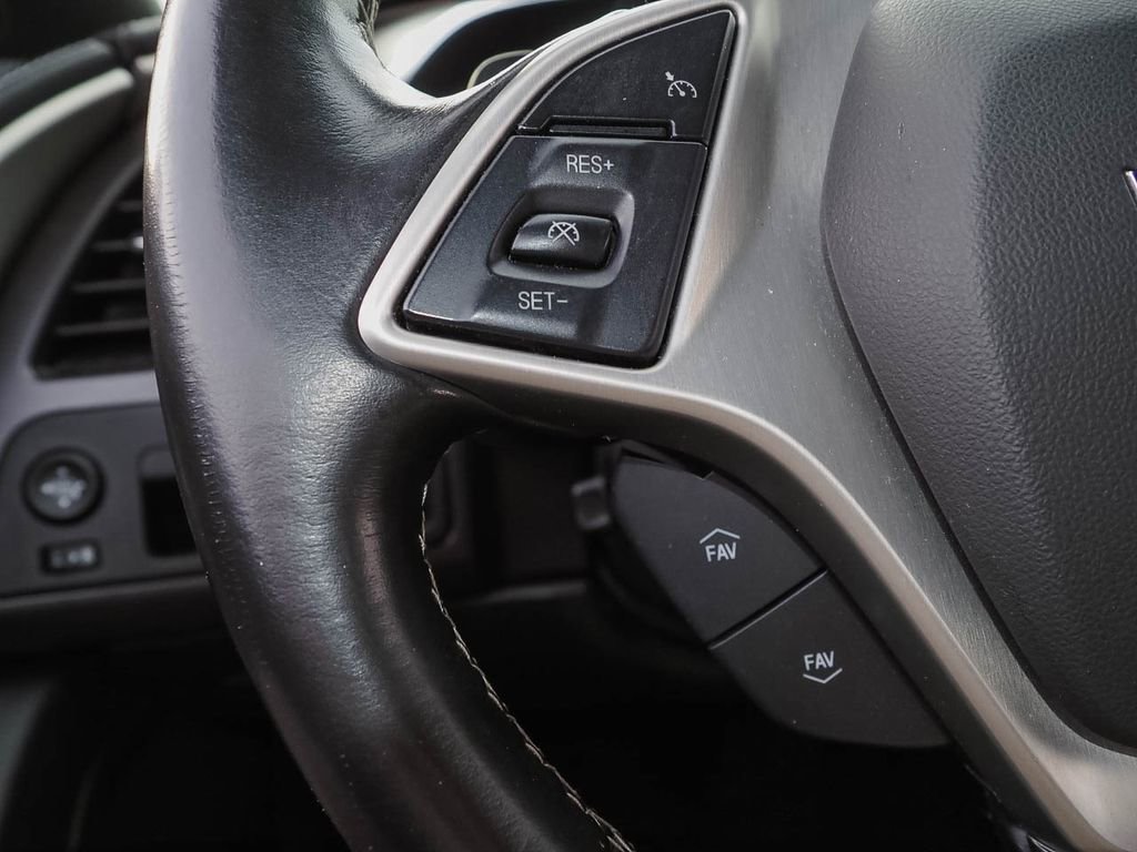 Used 2018 Chevrolet Corvette Stingray Coupe image 28