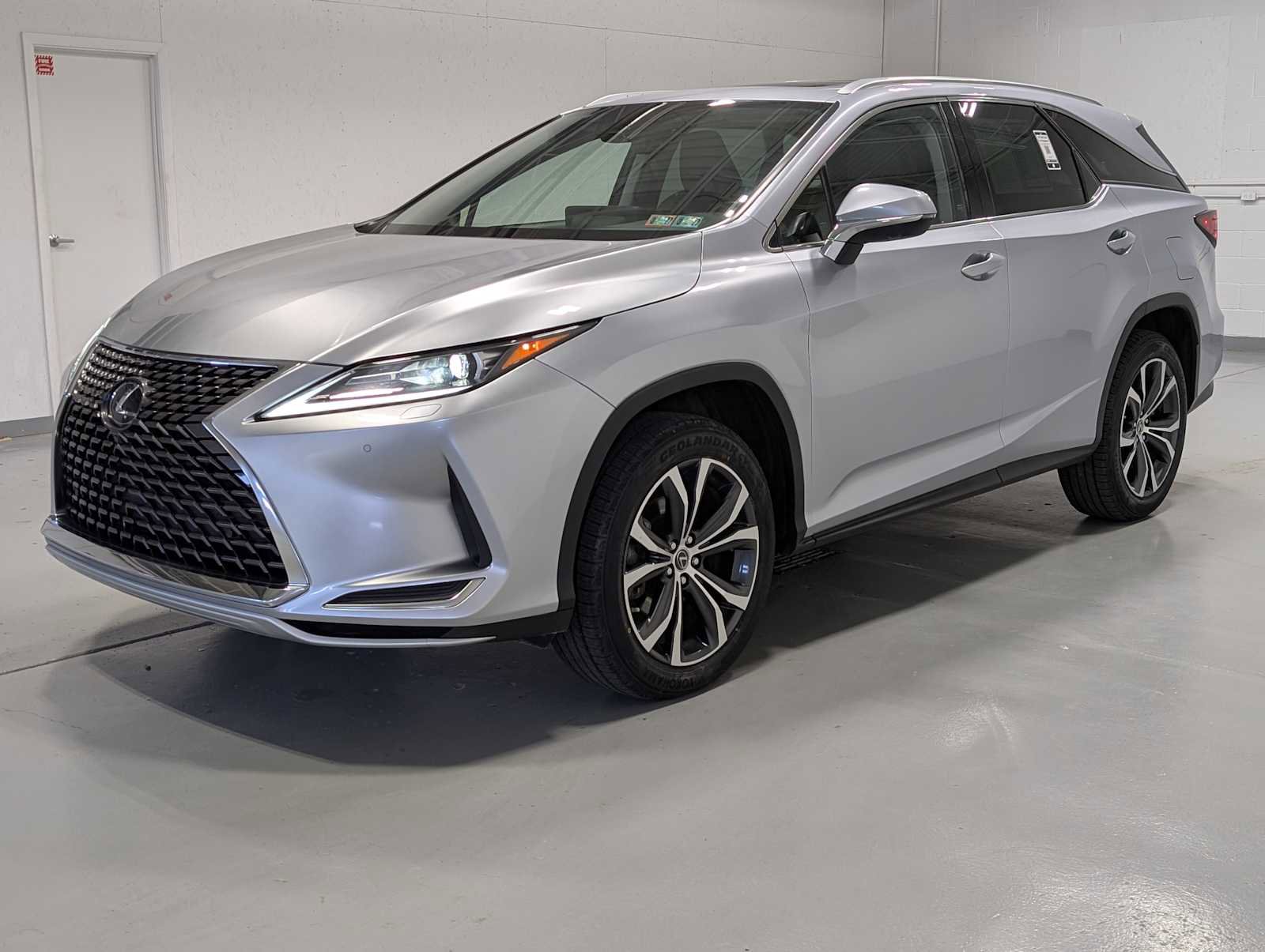 Used 2022 Lexus RX 350L Premium w/ Premium Package image 1