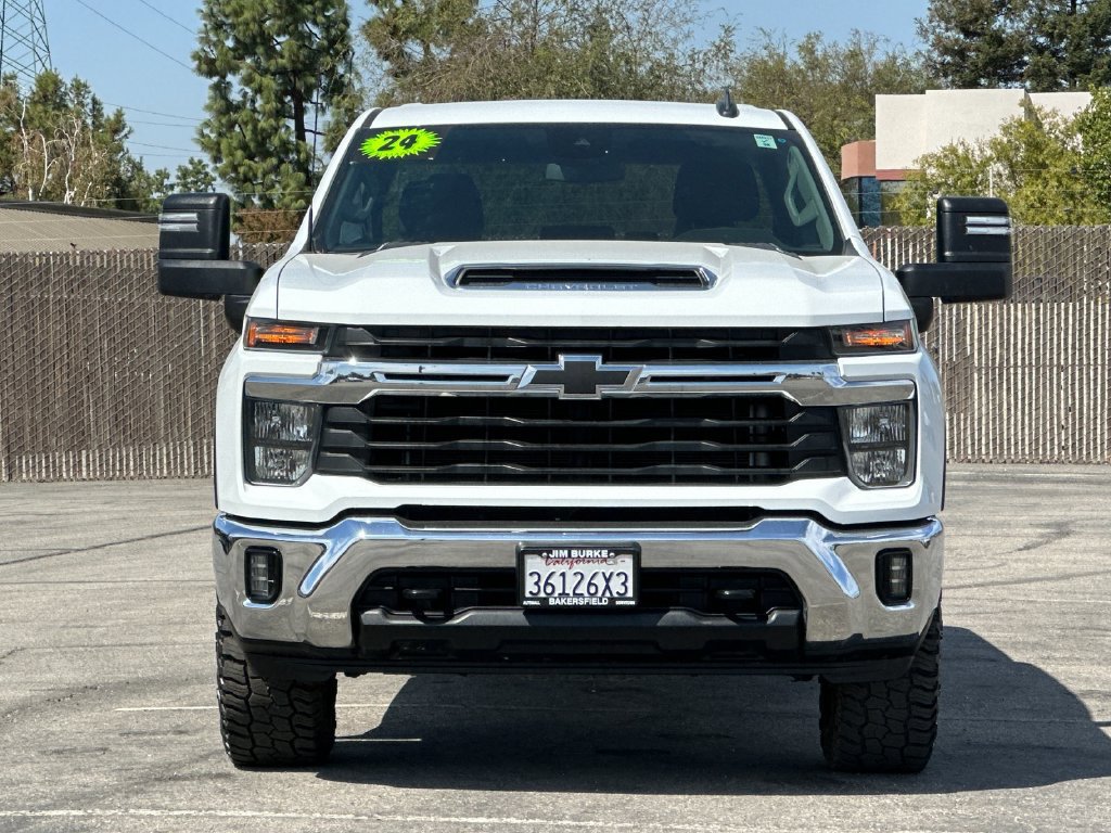 Used 2024 Chevrolet Silverado 2500 LT w/ Convenience Package AWD/4WD image 8