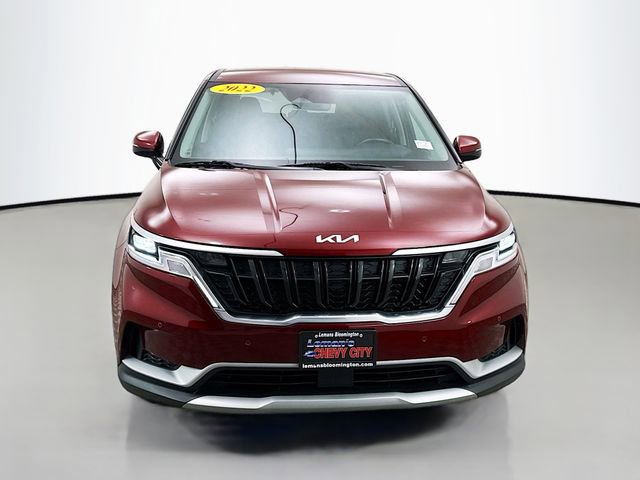 Used 2022 Kia Carnival EX image 2