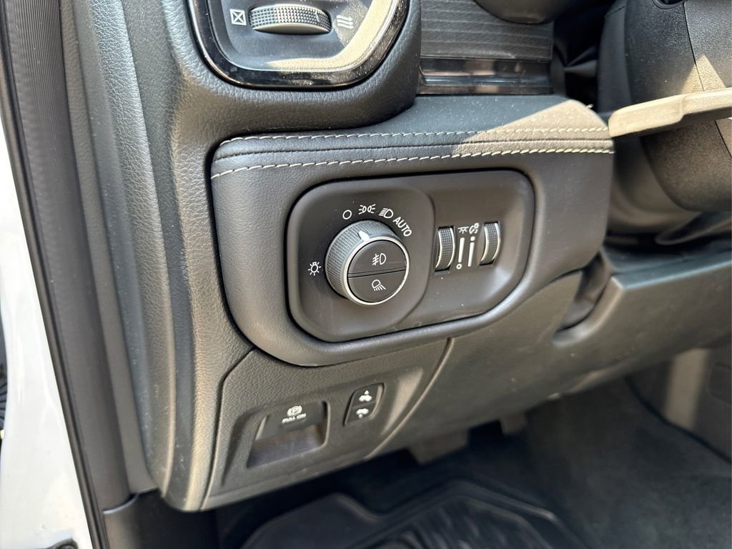Used 2023 RAM 1500 Limited w/ Body Color Bumper Group image 39
