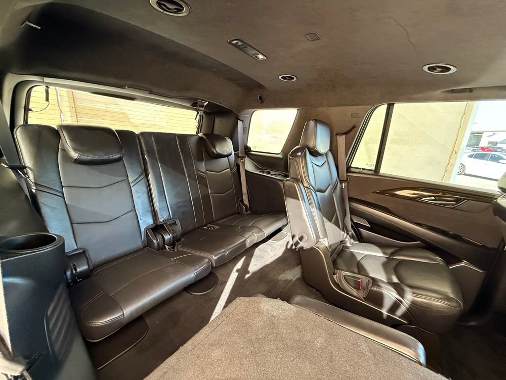 Used 2018 Cadillac Escalade Platinum AWD/4WD image 19