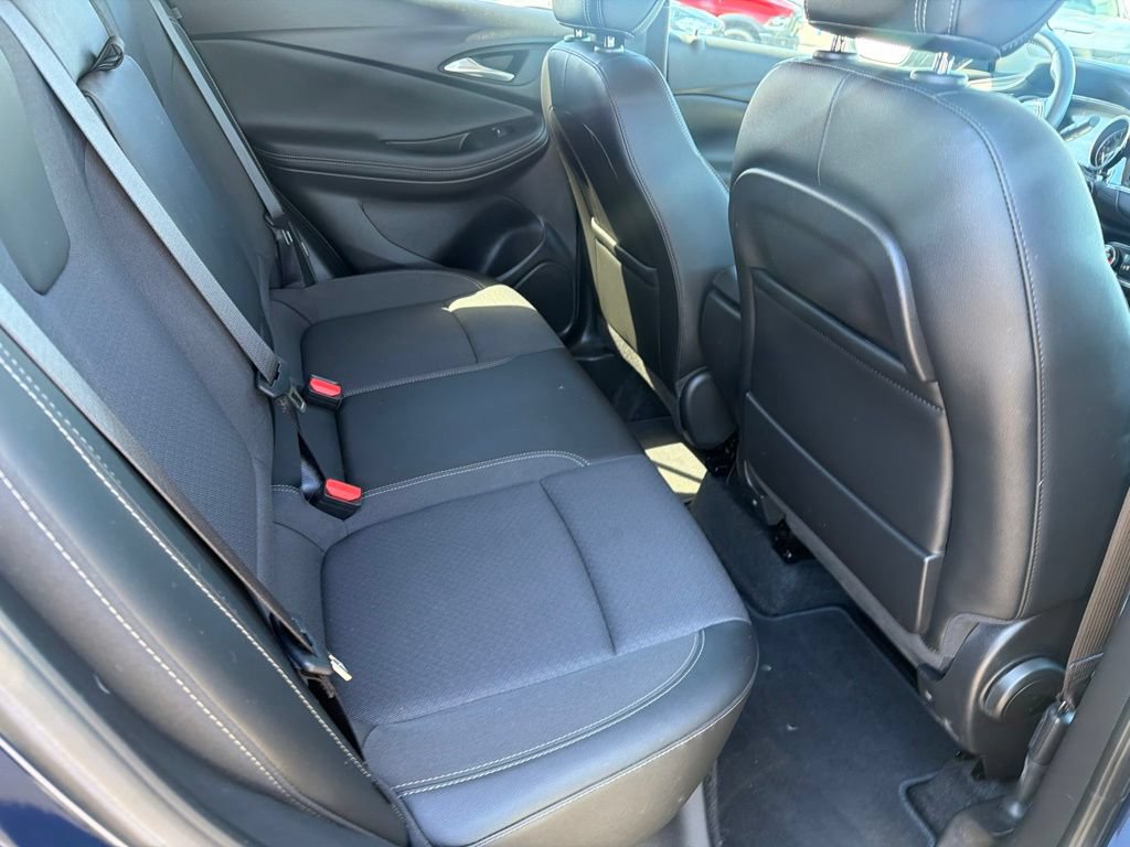 Used 2022 Buick Encore GX Select FWD image 25
