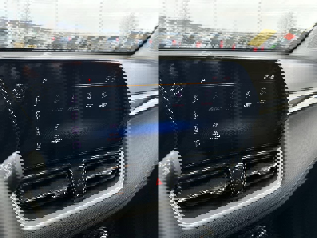 Used 2025 Chevrolet TrailBlazer LT w/ Convenience Package image 27