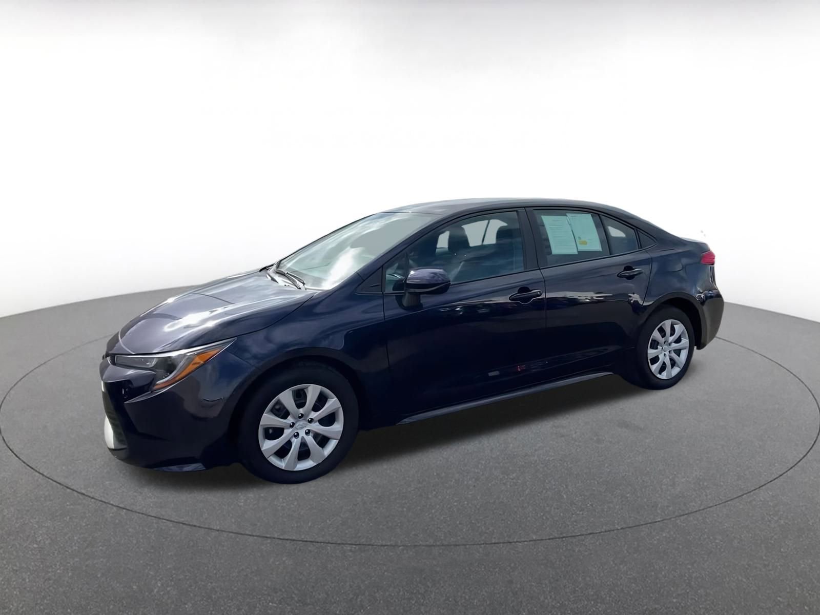 Used 2025 Toyota Corolla LE image 8