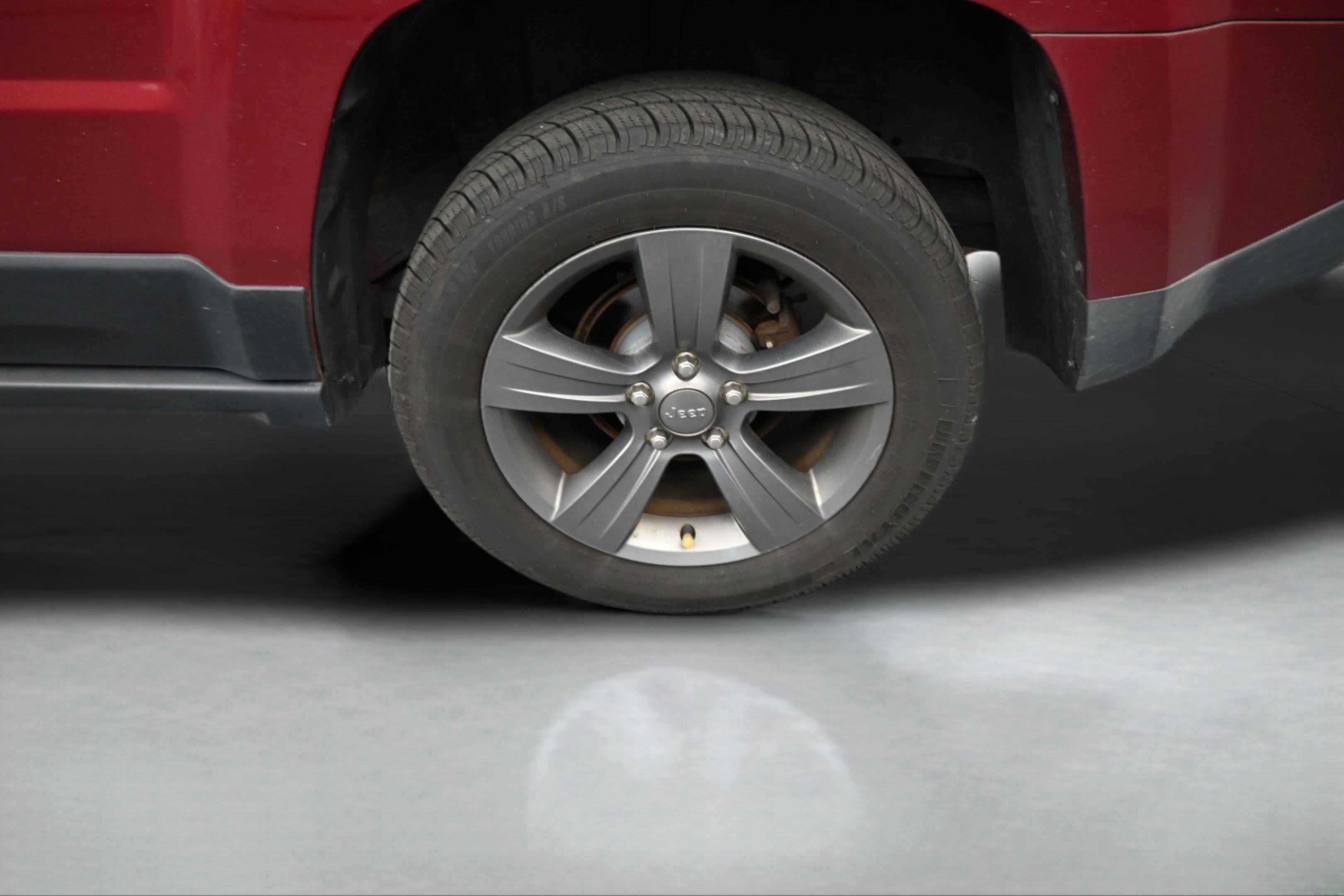 Used 2015 Jeep Patriot High Altitude AWD/4WD image 35