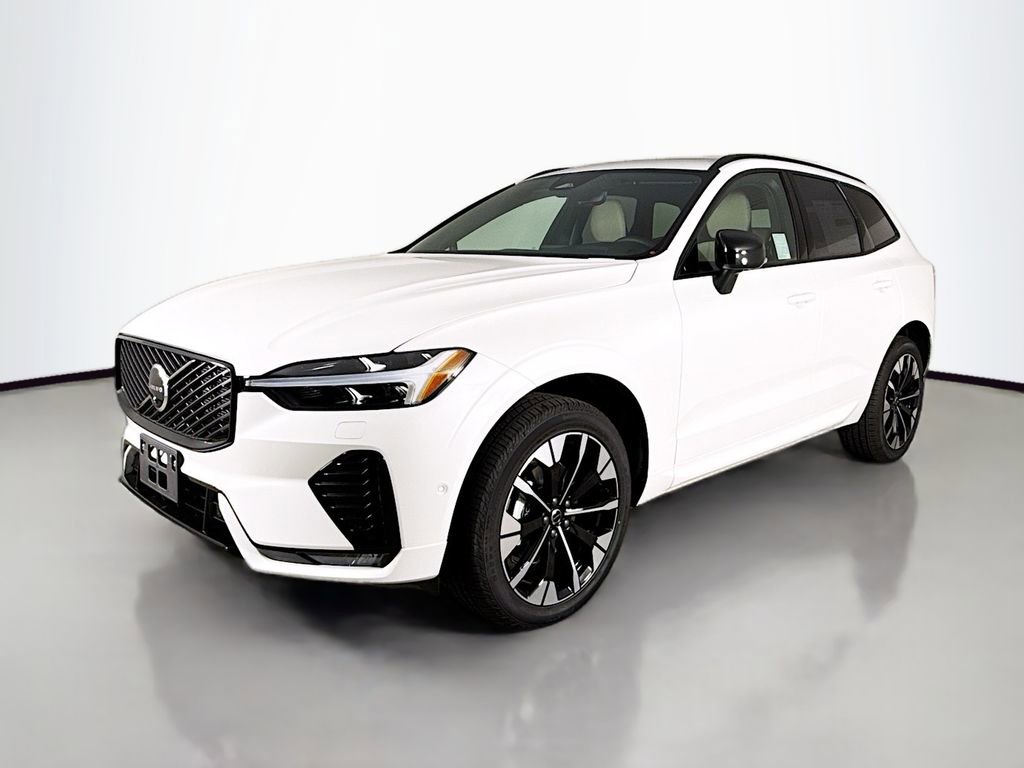 Used 2026 Volvo XC60 B5 Plus w/ Climate Package PRO image 3