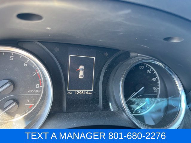 Used 2019 Toyota Camry SE FWD image 19