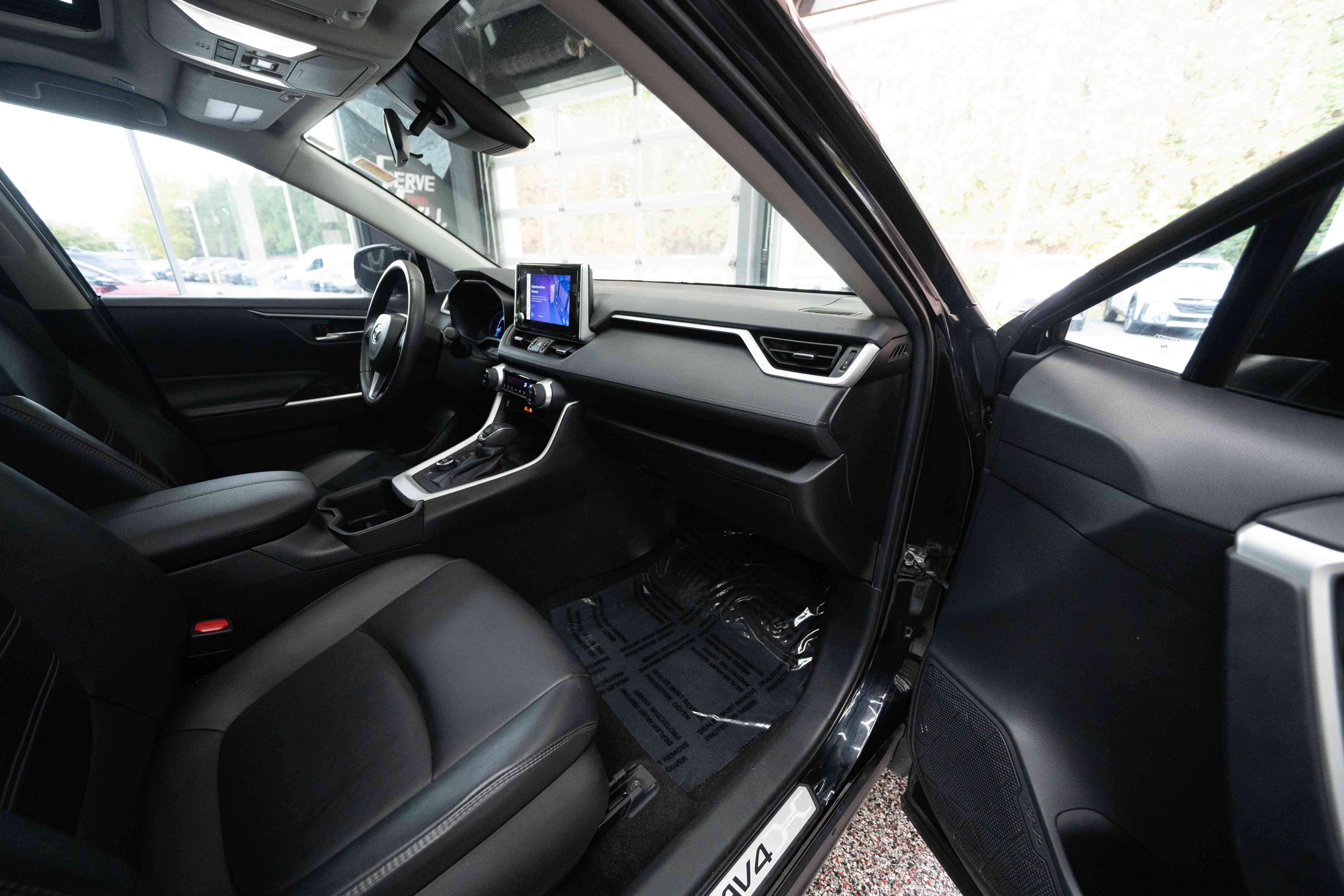 Used 2024 Toyota RAV4 XLE Premium AWD/4WD image 26