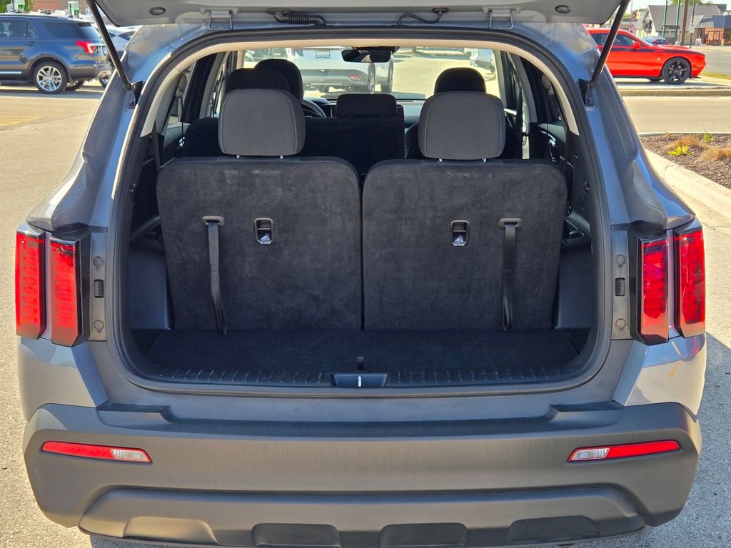 Used 2023 Kia Sorento LX image 22