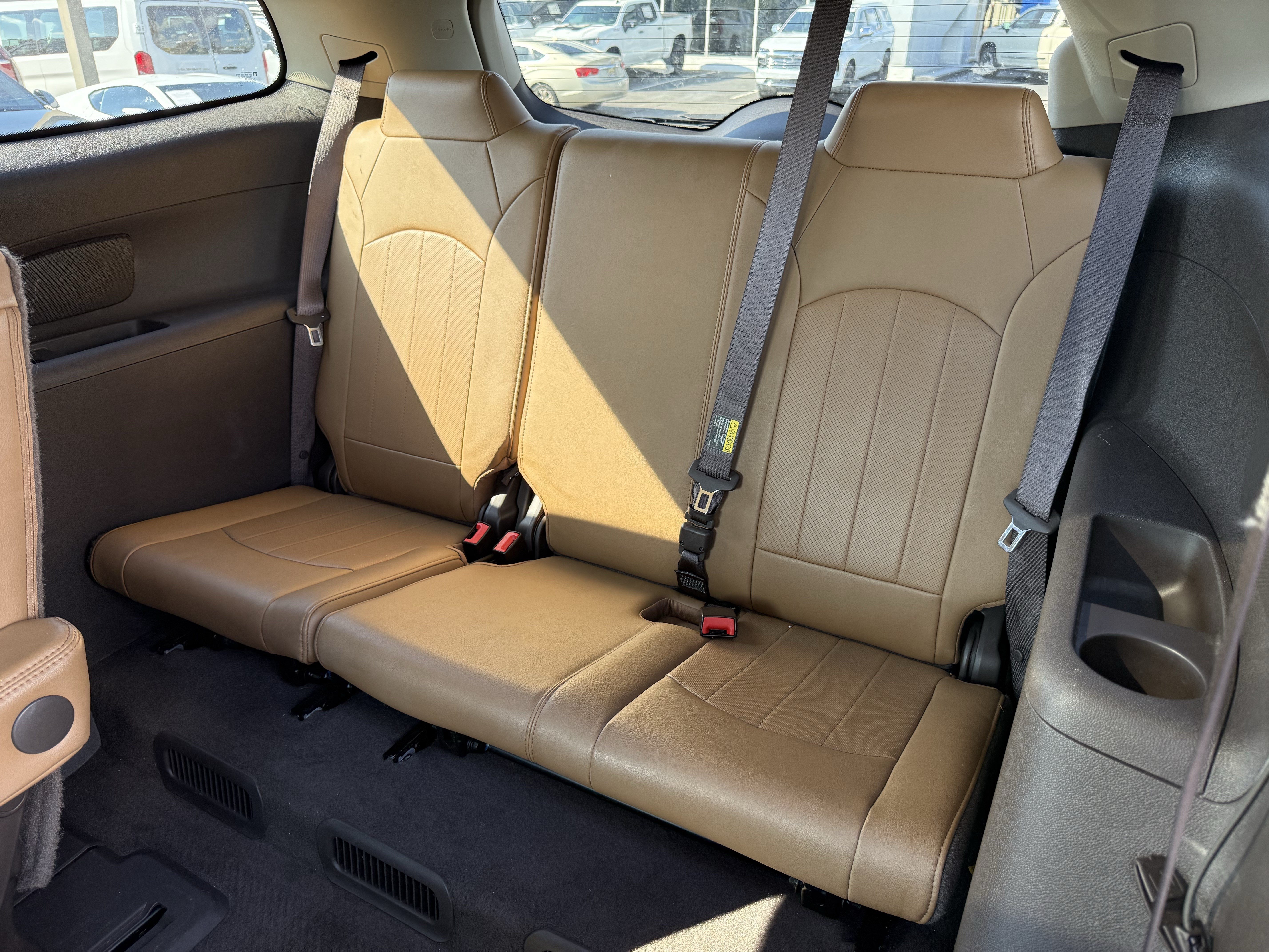 Used 2017 Buick Enclave Premium w/ Experience Buick Package FWD image 33