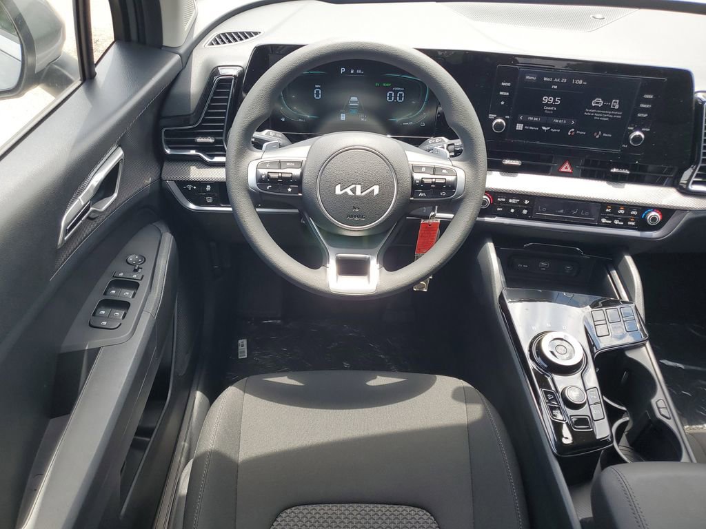 New 2025 Kia Sportage LX FWD image 24
