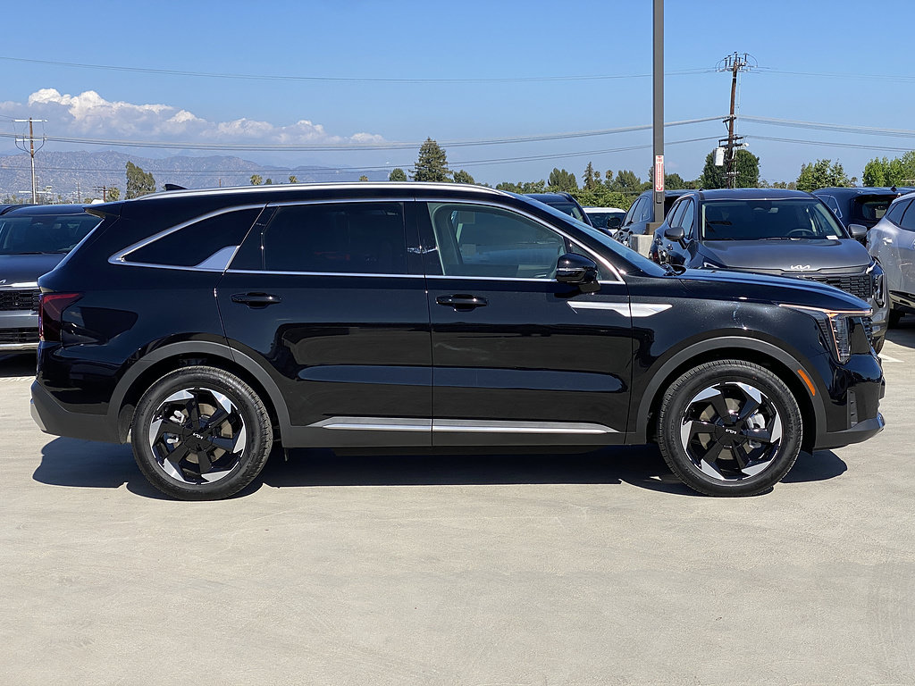 New 2026 Kia Sorento EX FWD image 2
