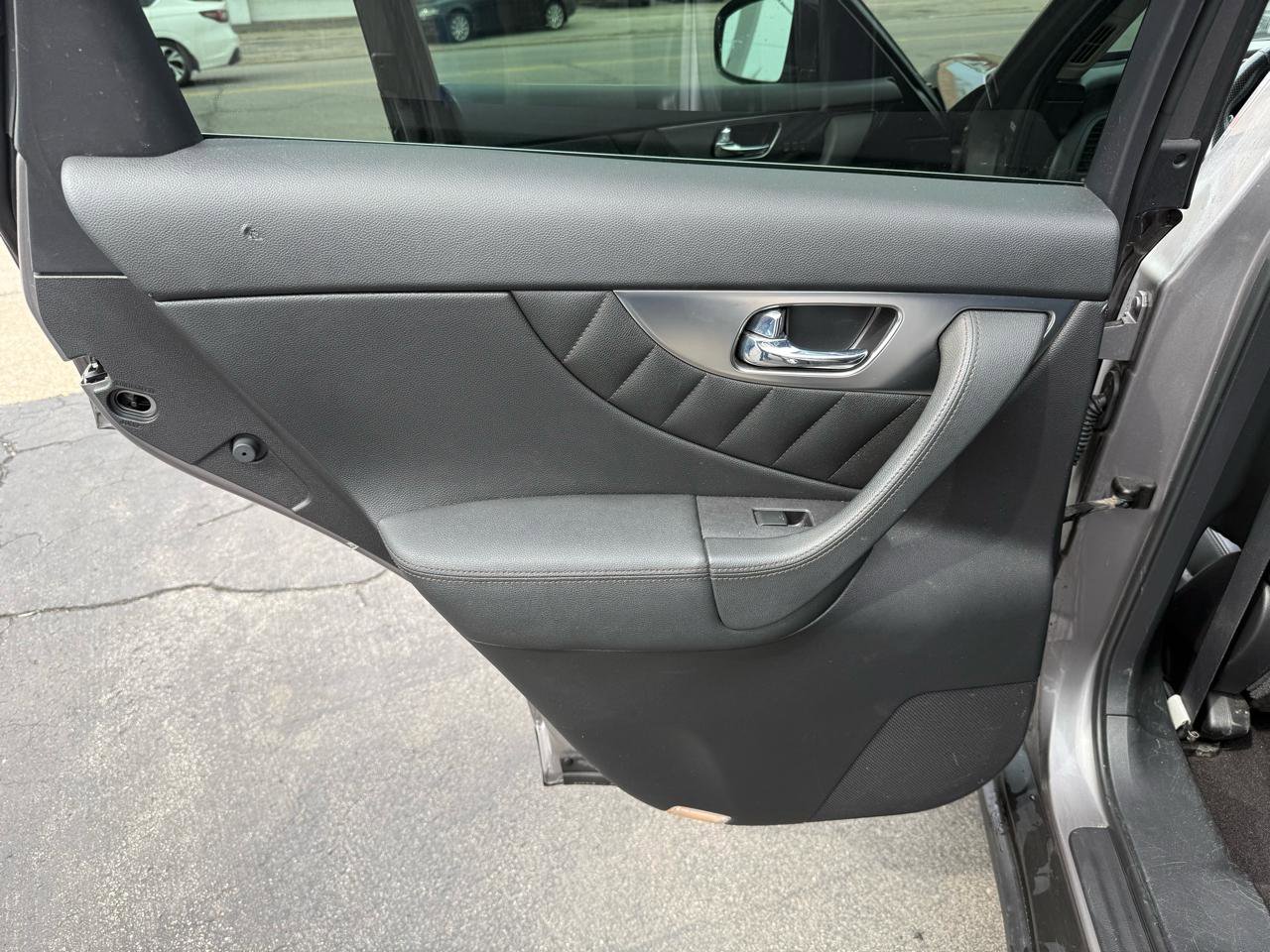 Used 2009 INFINITI FX35 AWD w/ Technology Pkg image 35