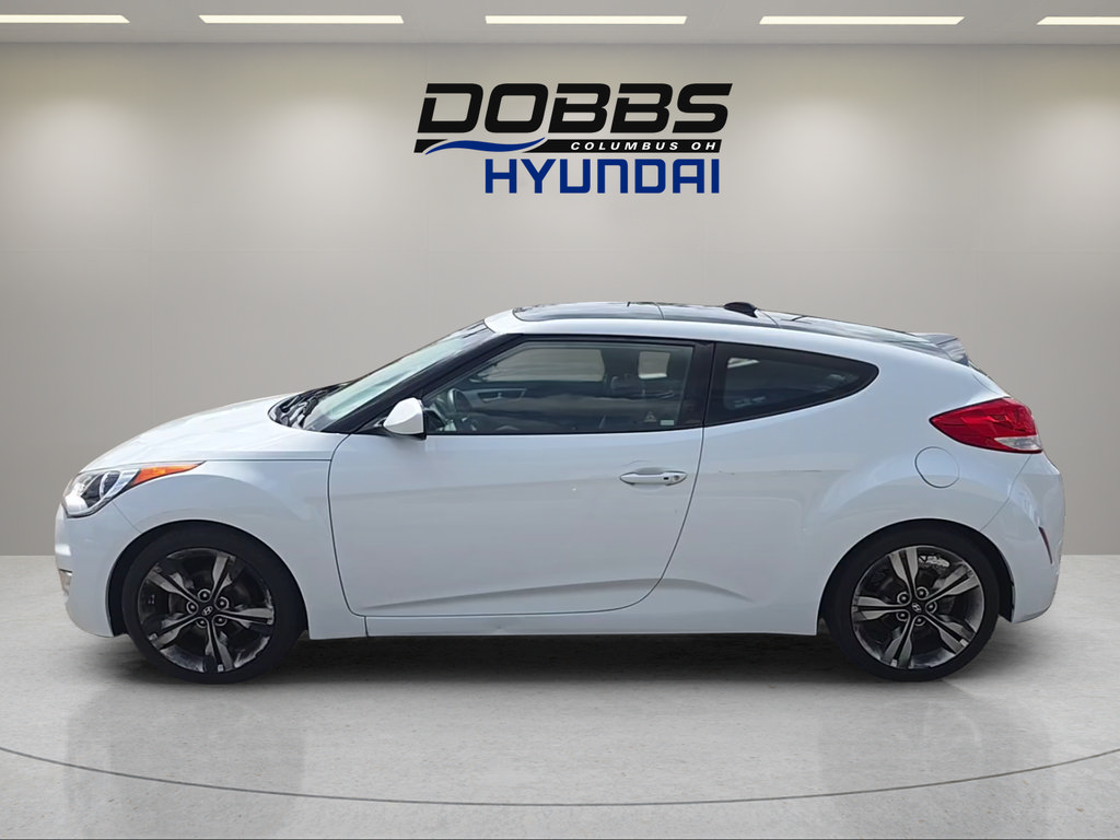 Used 2017 Hyundai Veloster Value Edition FWD image 2