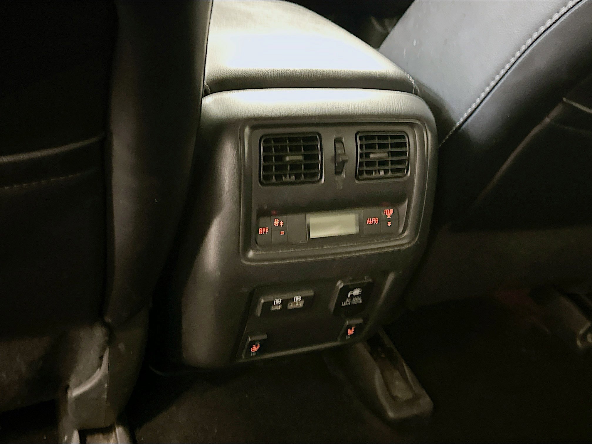 Used 2020 Nissan Pathfinder SL AWD/4WD image 28