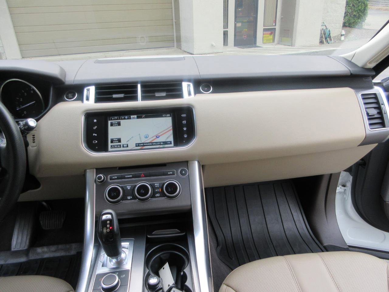 Used 2016 Land Rover Range Rover Sport SE AWD/4WD image 42