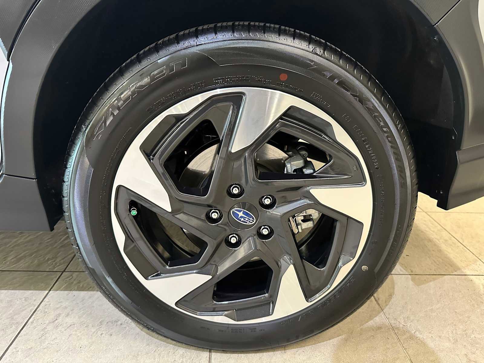 Used 2024 Subaru Crosstrek 2.5i Limited w/ Crosstrek Mirror Package image 7