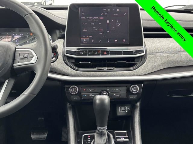 Used 2022 Jeep Compass Latitude image 28