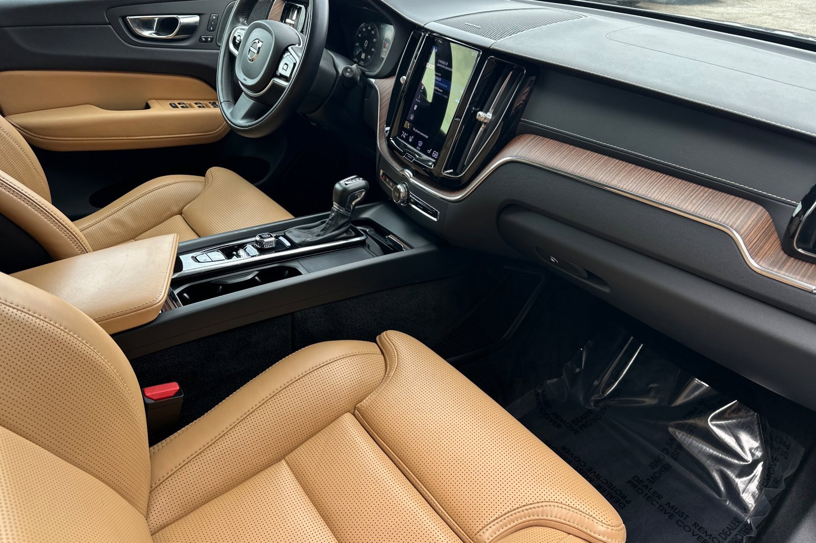 Used 2021 Volvo XC60 T5 Inscription w/ Advanced Package image 18