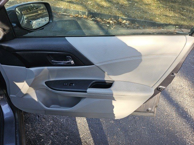 Used 2015 Honda Accord EX-L image 15