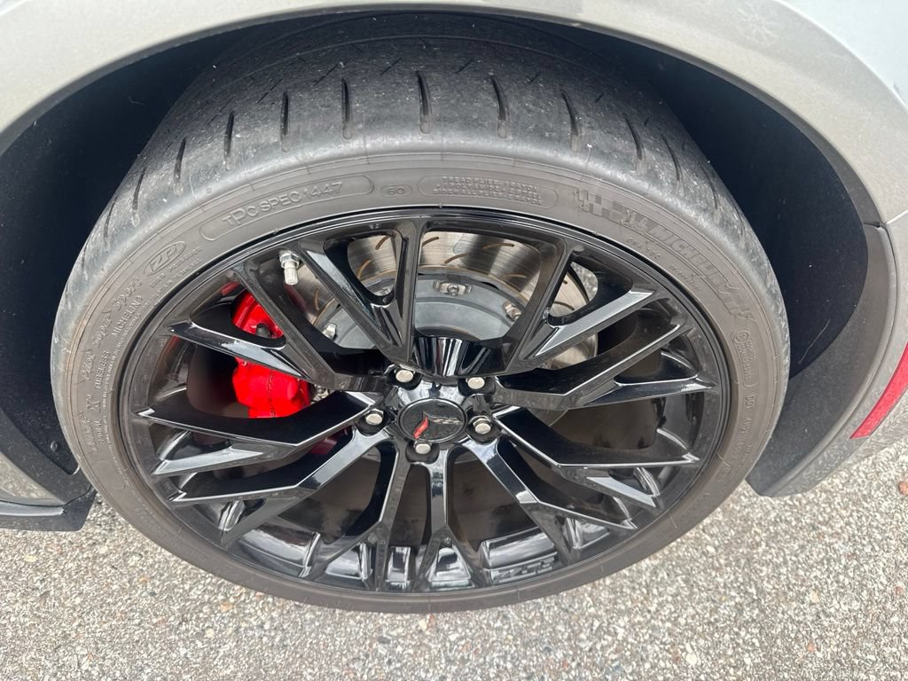 Used 2016 Chevrolet Corvette Z06 w/ 2LZ Preferred Equipment Group RWD image 10