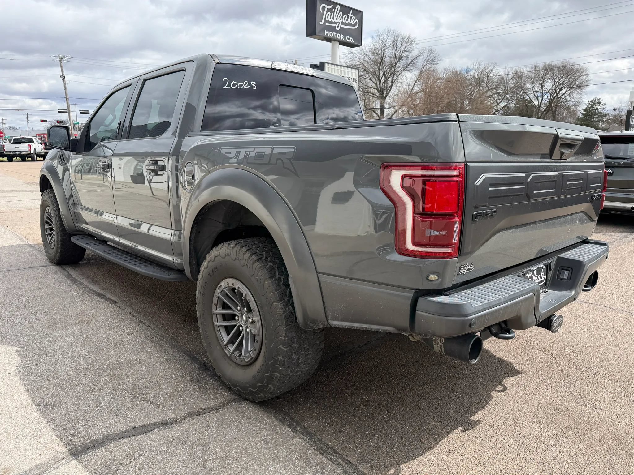Used 2018 Ford F150 Raptor w/ Equipment Group 802A Luxury AWD/4WD image 5