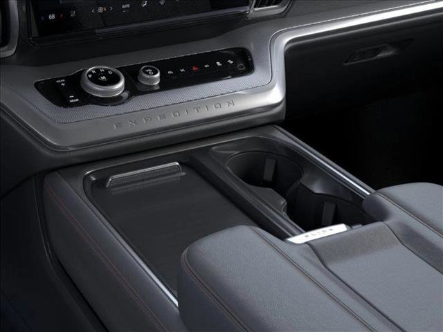 New 2025 Ford Expedition Active image 15