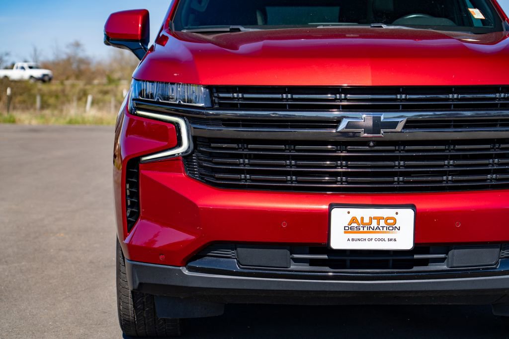 Used 2021 Chevrolet Suburban RST w/ Luxury Package AWD/4WD image 5