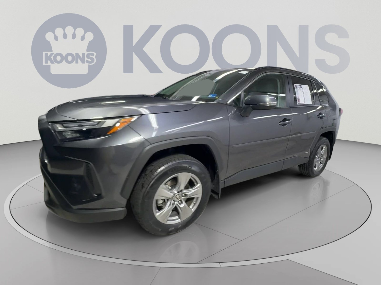 Used 2024 Toyota RAV4 LE AWD/4WD image 5