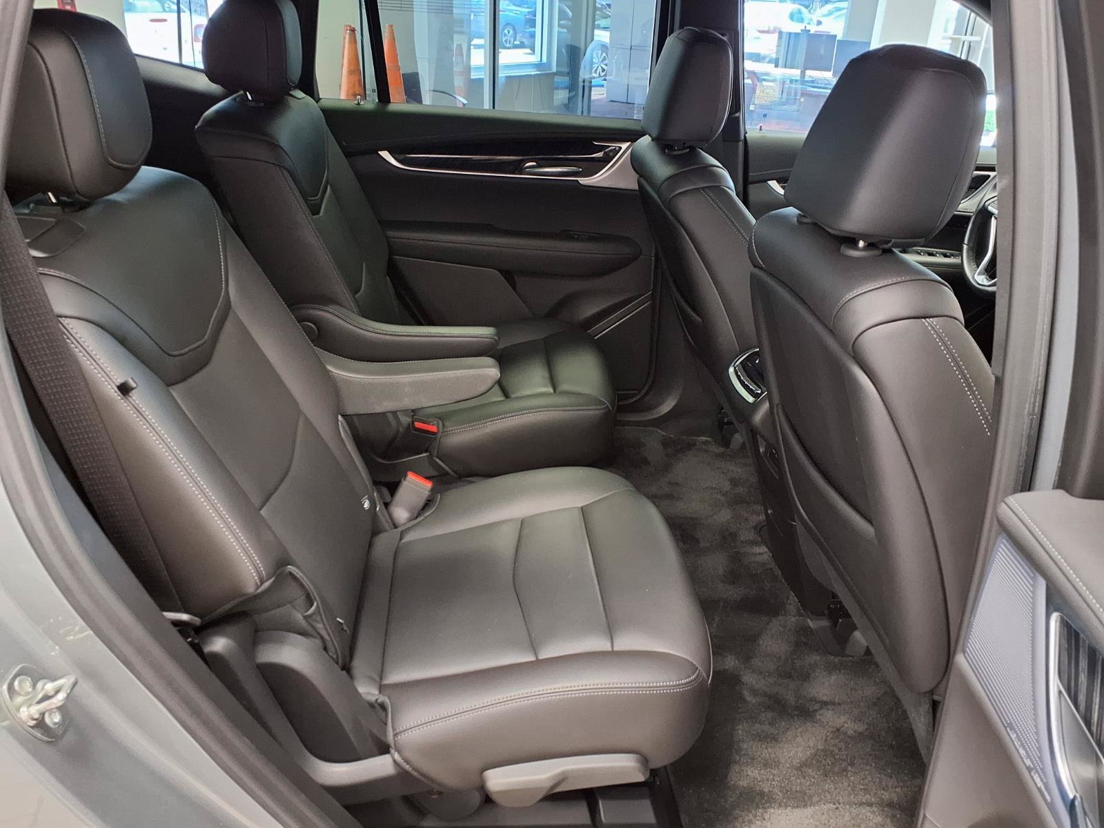 Certified 2025 Cadillac XT6 Premium Luxury FWD image 14