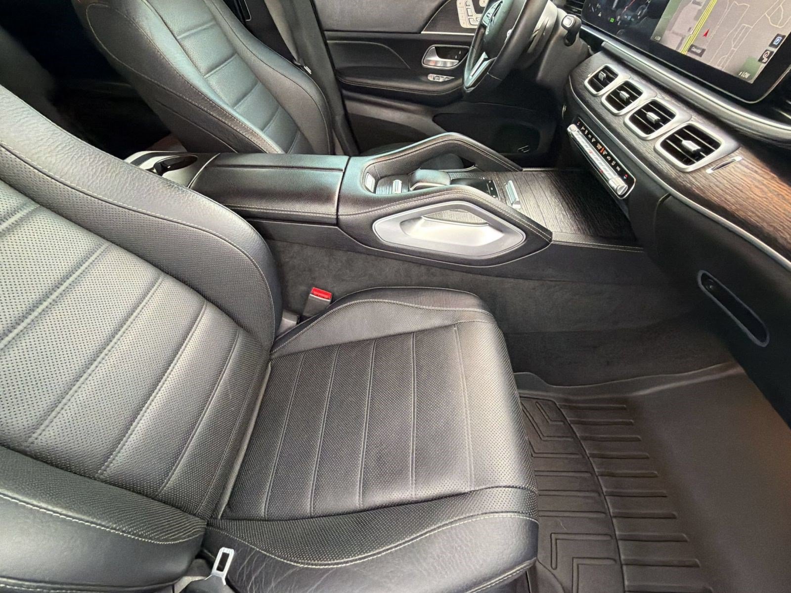 Used 2022 Mercedes-Benz GLS 450 4MATIC image 26