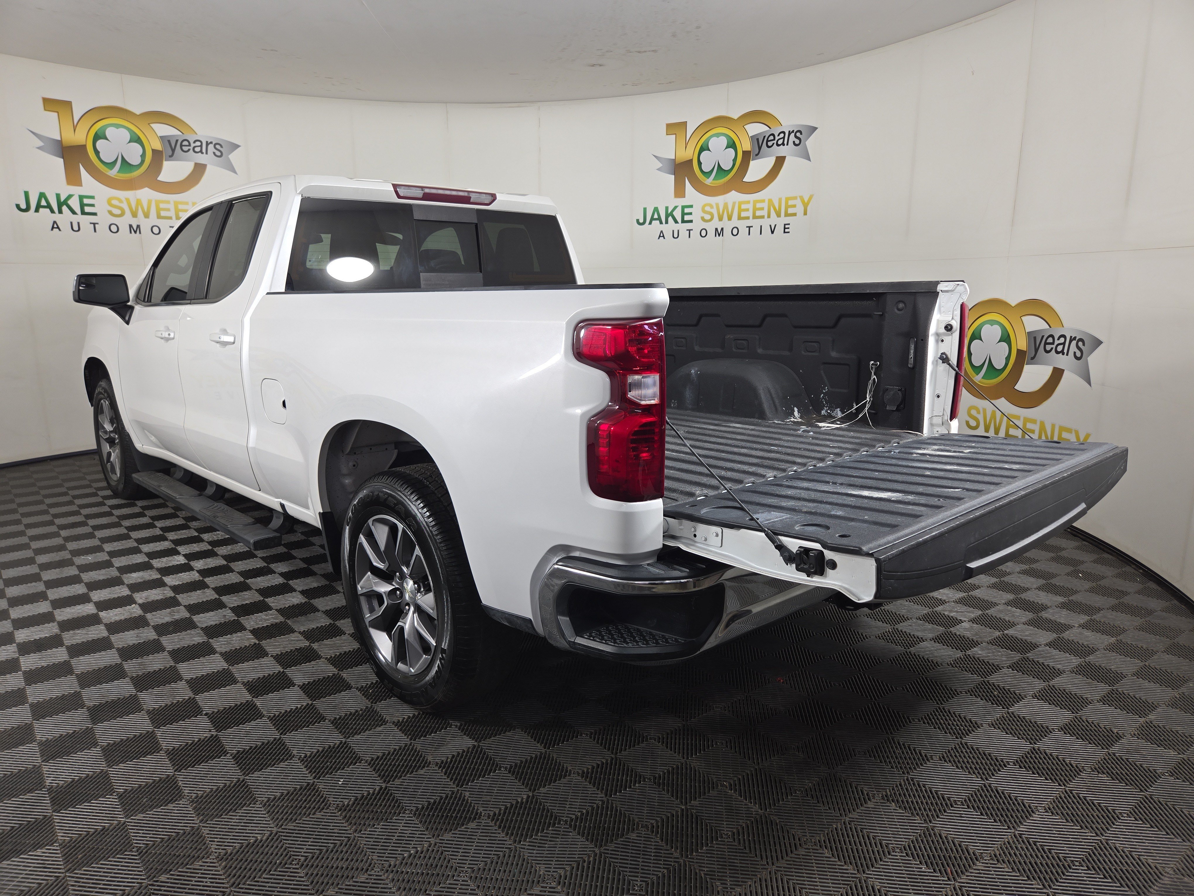 Used 2019 Chevrolet Silverado 1500 LT w/ All-Star Edition AWD/4WD image 32