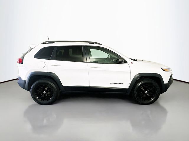 Used 2016 Jeep Cherokee Trailhawk w/ Cold Weather Group image 8