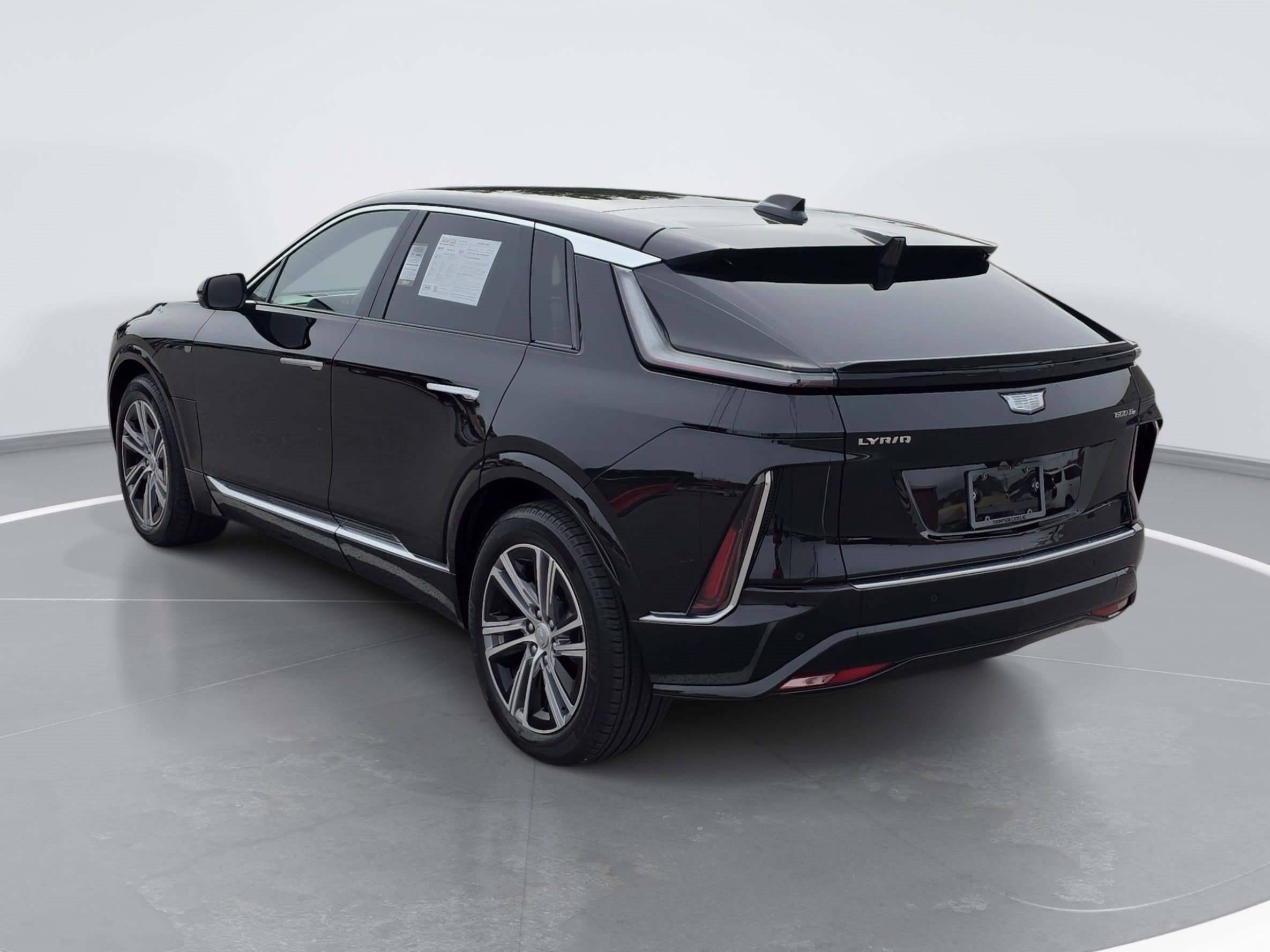 Certified 2024 Cadillac Lyriq Tech AWD/4WD image 5